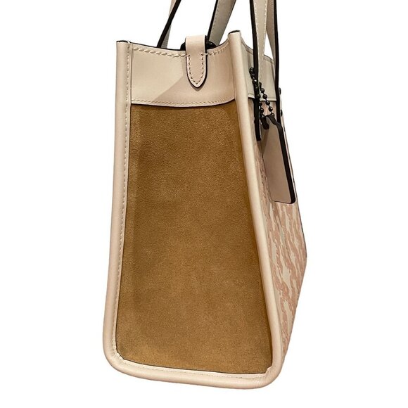 Coach CD750 Textured Field Tote 22 Horse & Carriage in Chalk White - Picture 4 of 16